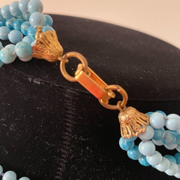 VINTAGE BEADED NECKLACE BLUE CIRCA 1970s - Picture 9 of 10